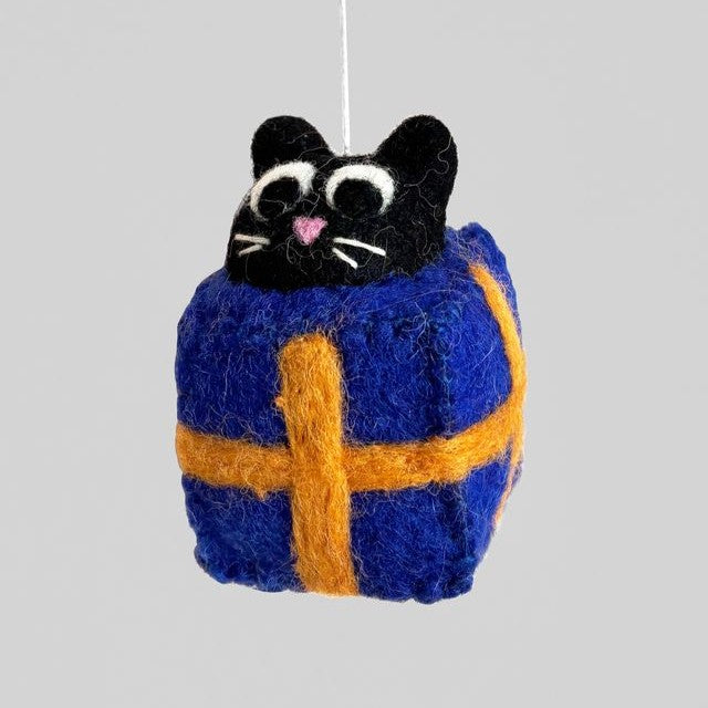 Roland Cat in a Box - Wrap Felt Decoration